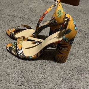 Stylish Floral Heels - Multicolor